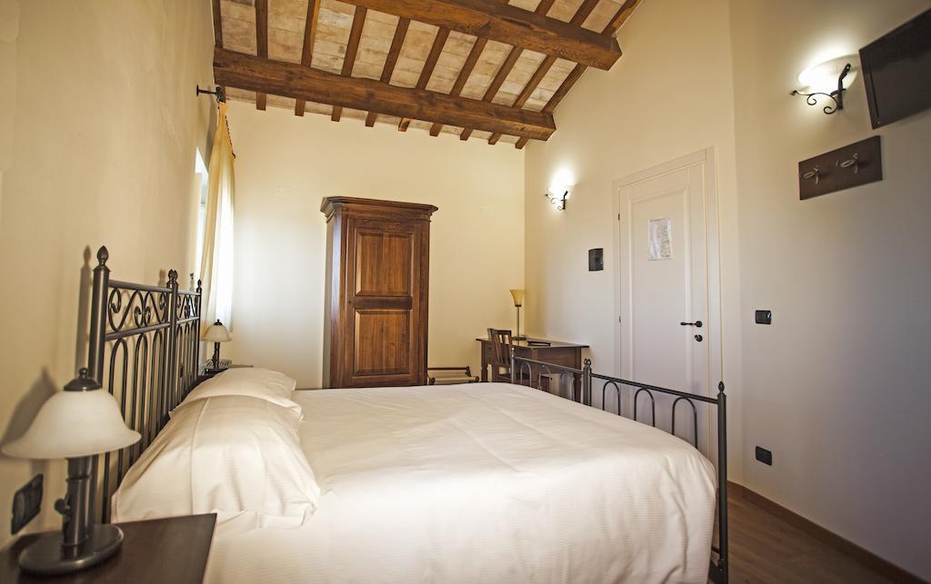Hotel Il Ristoro Del Viandante Offagna Pokój zdjęcie